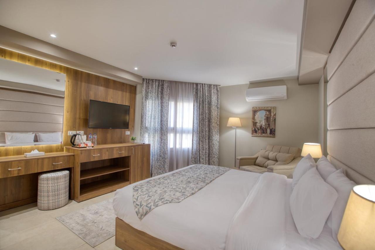 Hotel Nozol Pyramids And